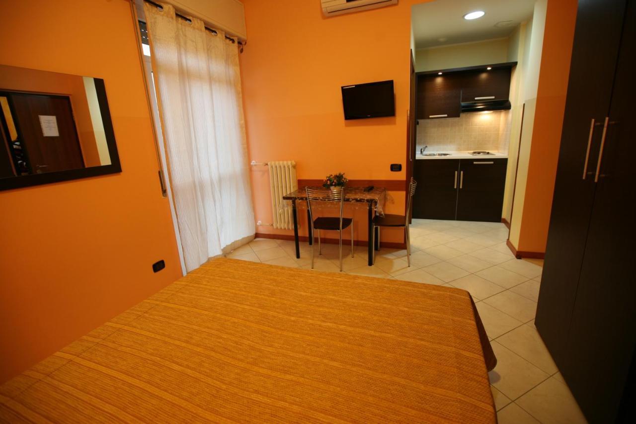 Ferienwohnung Amati Policlinic Monza Exterior foto