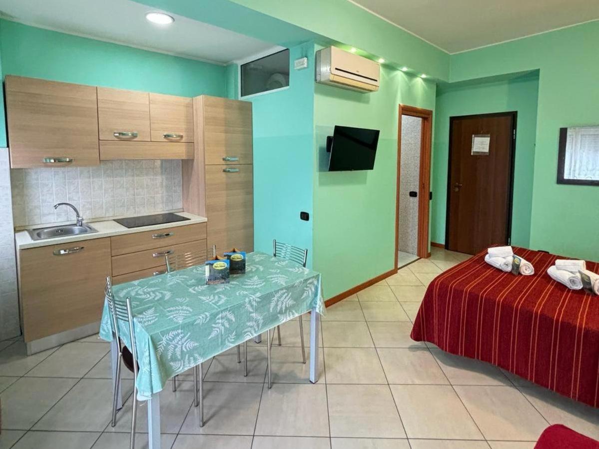 Ferienwohnung Amati Policlinic Monza Exterior foto